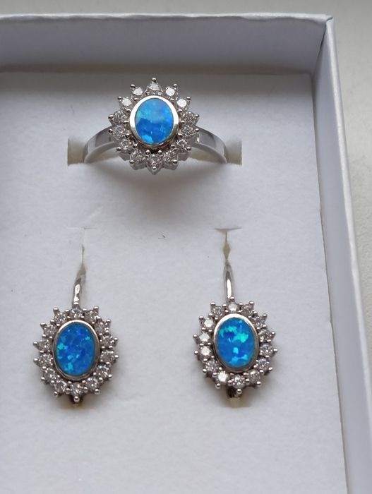 Komplet biżuterii z opalem, kolczyki i pierścionek, srebrna biżuteria