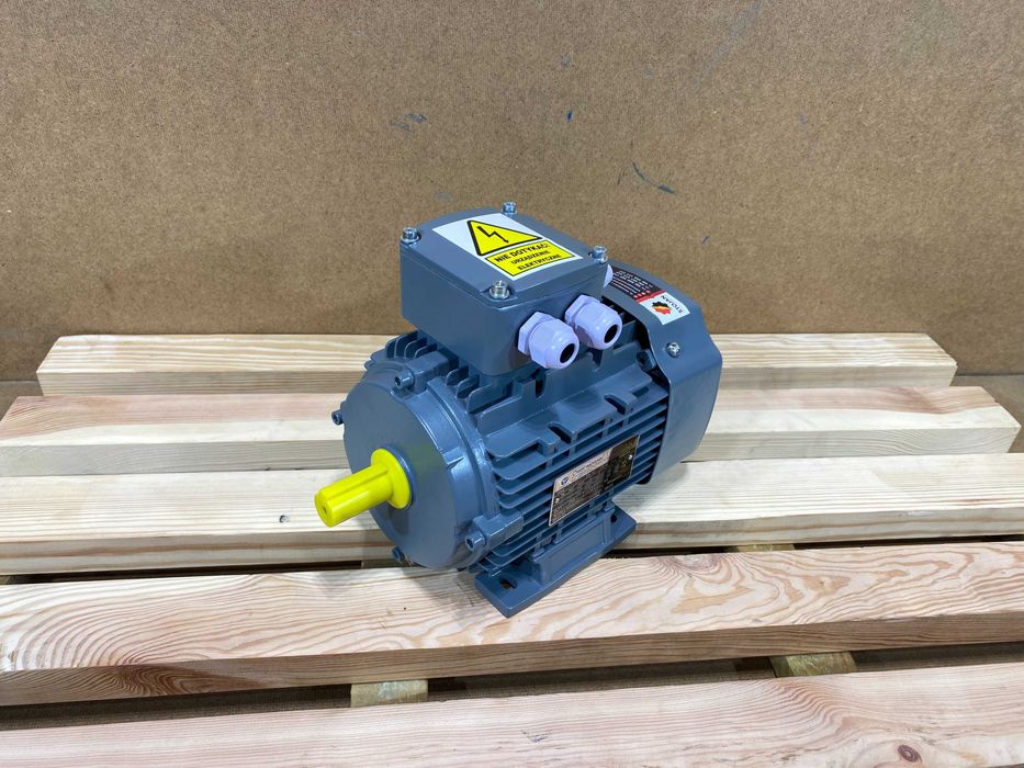silnik elektryczny 0,75kW 2890obr. 3fazowy IE3