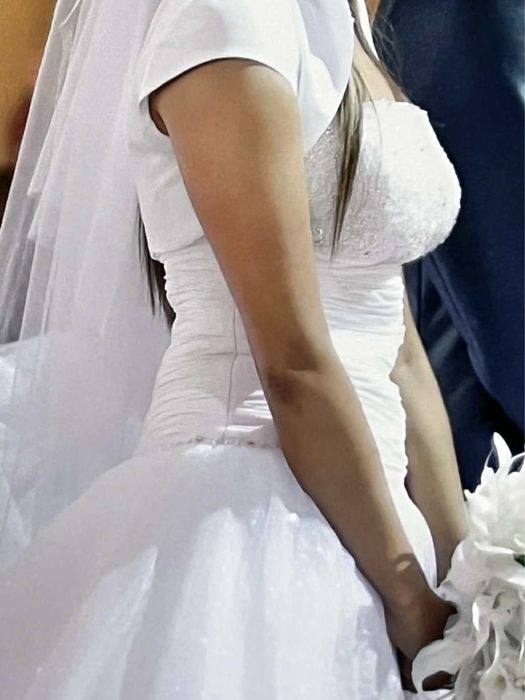 Elegancka Suknia ślubna Isabel xs/s + gratis