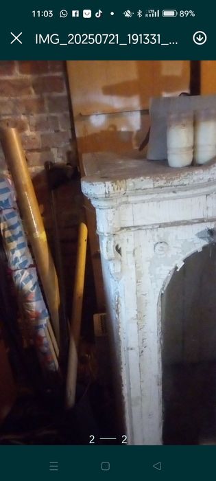 Dwie szafki stara i współczesna