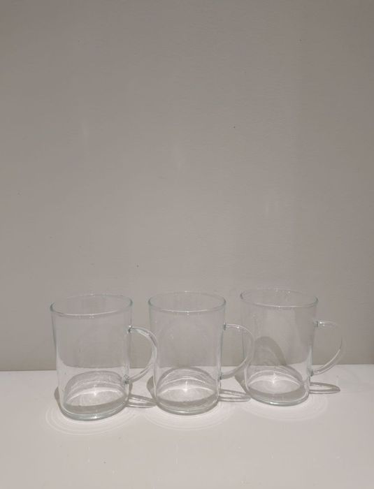 Zestaw 3 przezroczyste szklanki z uchwytem