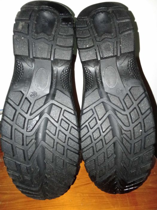 Botas trabalho ( 42 novas)