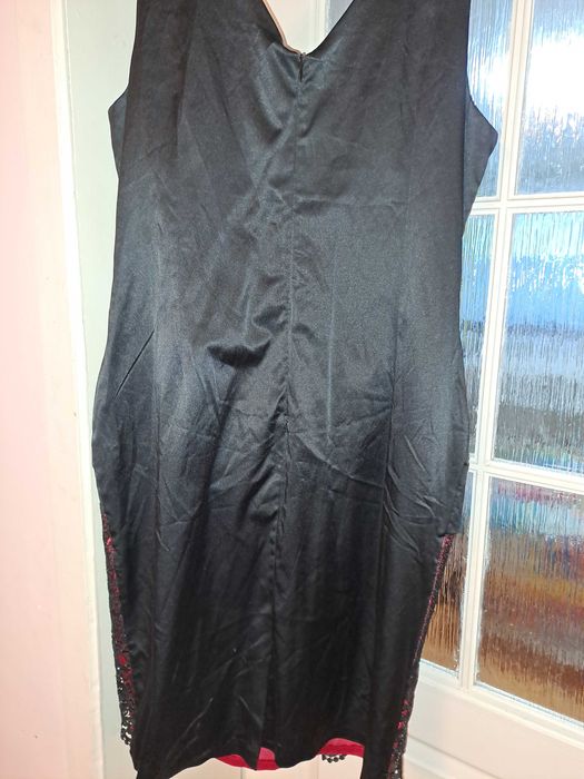 Sukienka czarno-czerwona