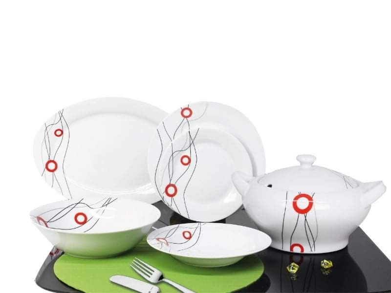 Elegante serviço de jantar porcelana          40 peças NOVO
