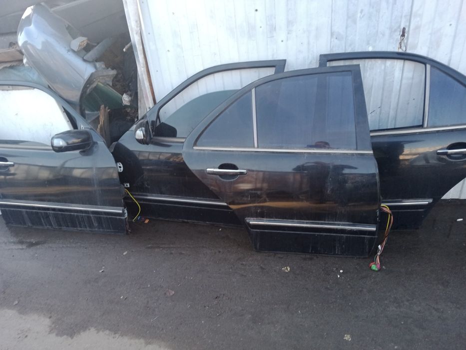 Двери на Mercedes W 210