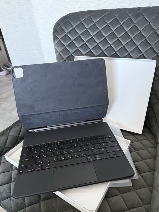 Apple Magic Keyboard for iPad (Black)