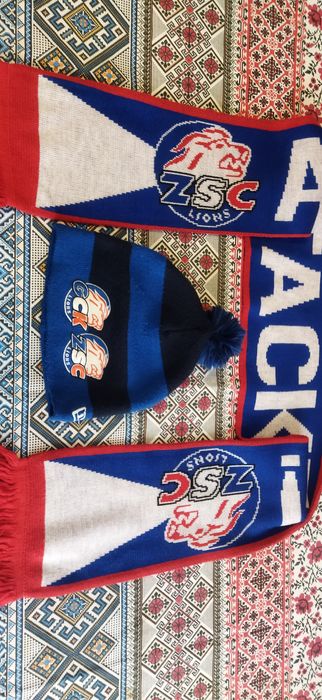 Шапка і шарф хокейного клуба