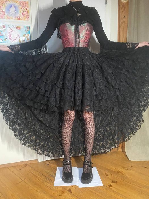 Elegancka koronkowa spódnica Burleska – model Amelia Long