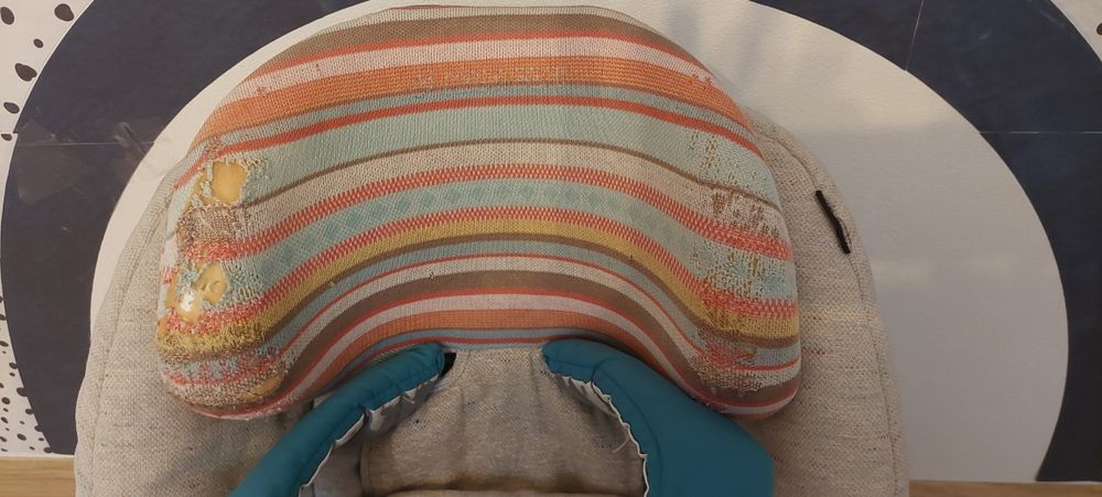 Fotelik dziecięcy MAXI-COSI pod ISOFIX.