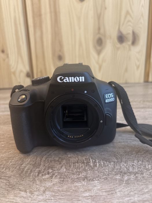 Canon 4000D aparat