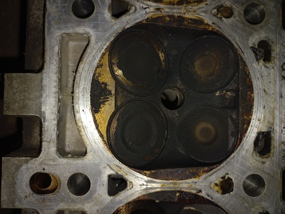 Гбц.рено сценік лагуна.1.4 бензин .16 клапанів