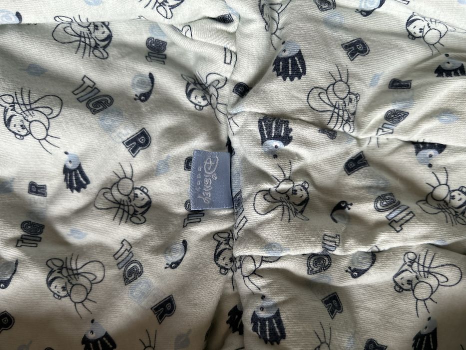 Kombinezon niemowlęcy Disney 6-9 msc.