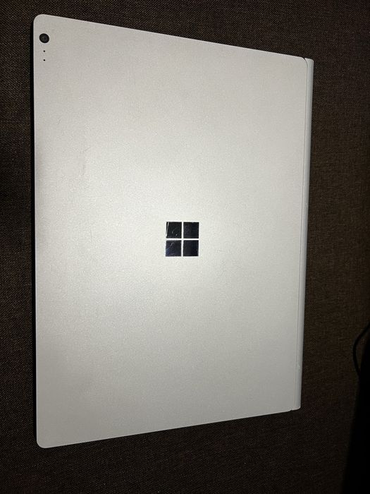 Microsoft Surface Book 2