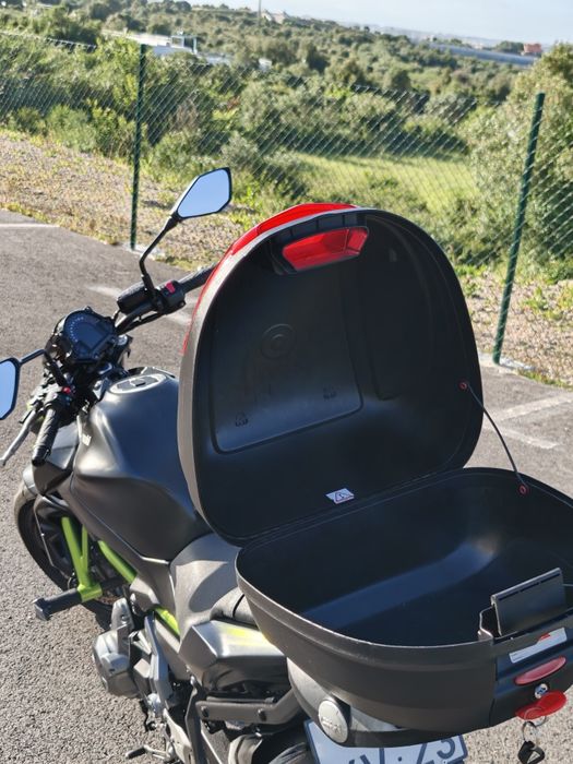 Kawasaki Z650–Full Extras  (SC Project)