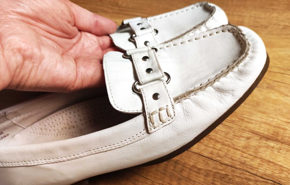 Białe loafersy / mokasyny skórzane medicus 36.5 / 37 wygodne