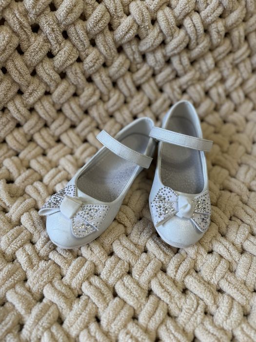 Туфлі для дівчинки