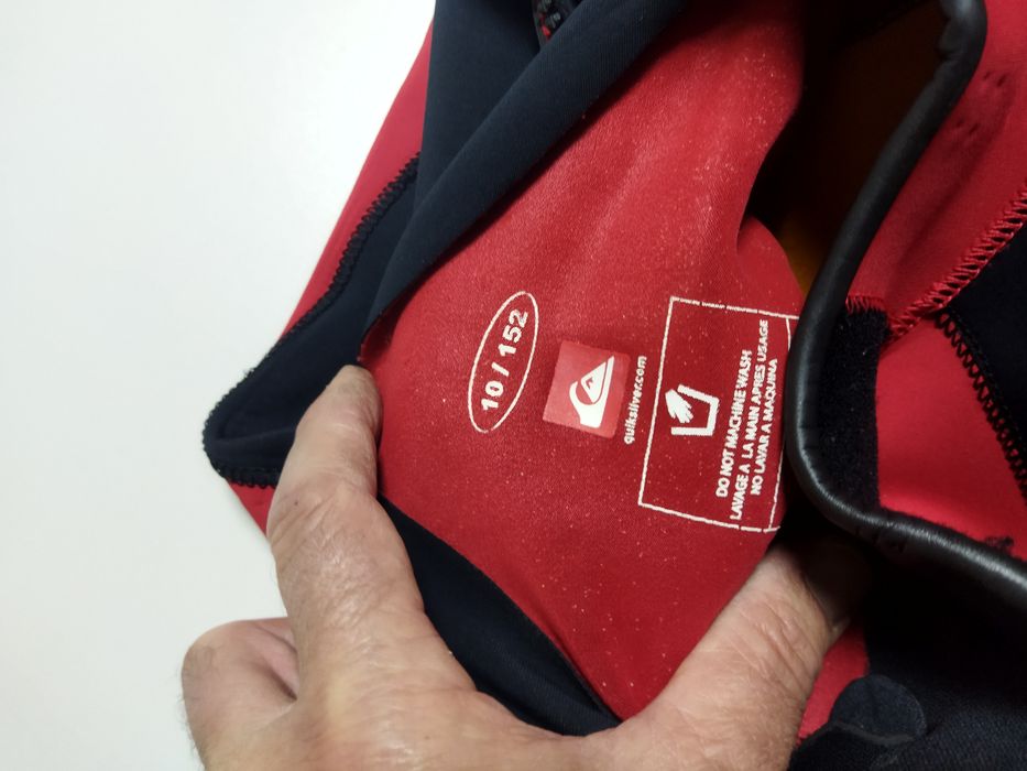 Fato de surf Quiksilver  3:2  10/11 anos