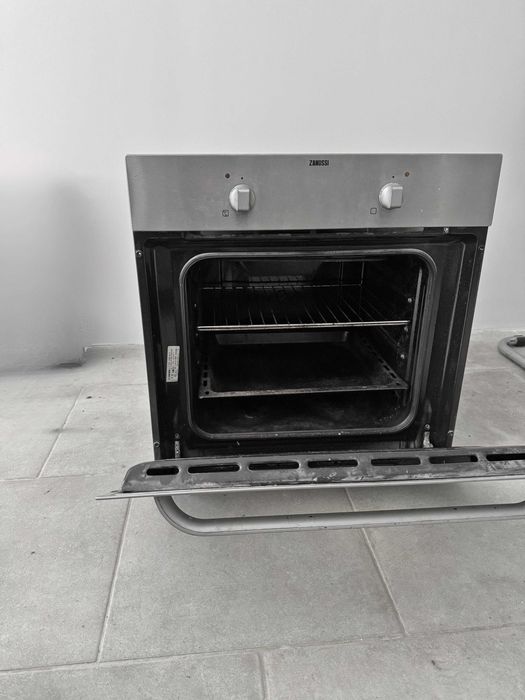 Forno de encastrar -  Zanussi