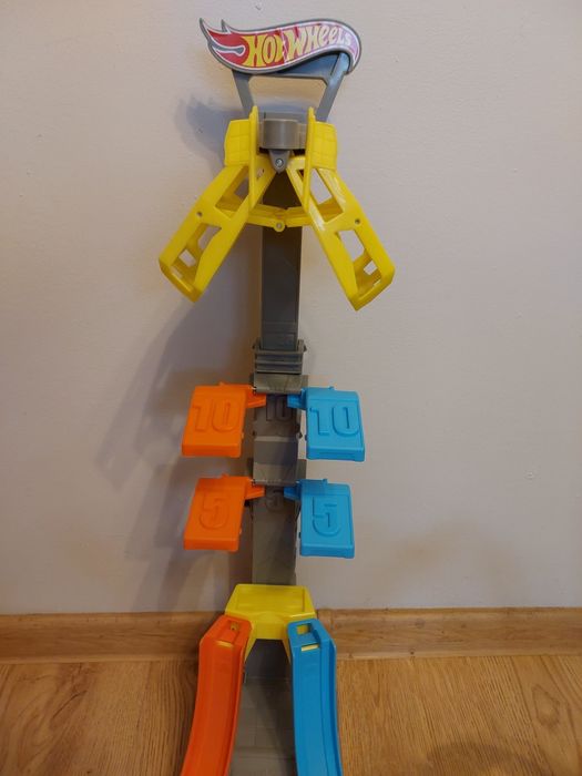 Hot Wheels Mega Wieża Pętla Tory
