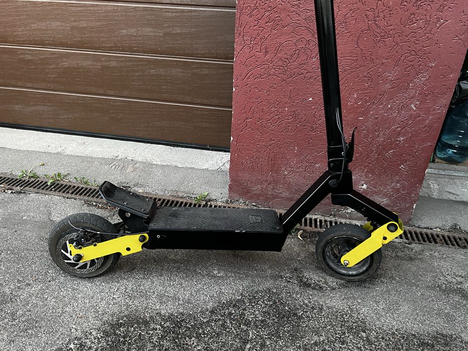Kukirin g2 кастом жовтий