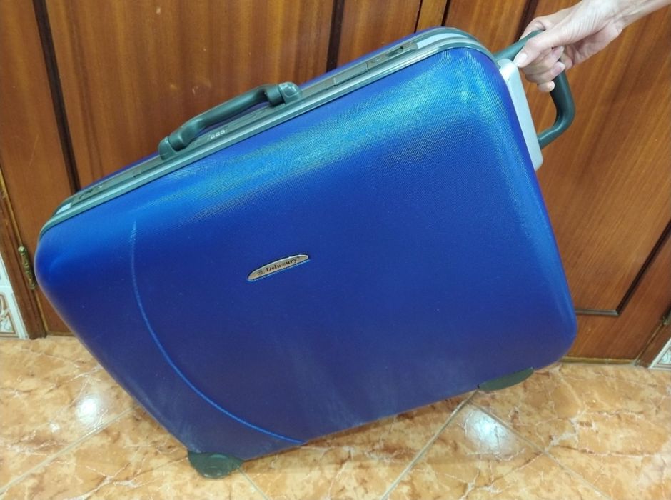 Mala malas de porão até 23 kg viagem casa quarto apartamento vivenda.