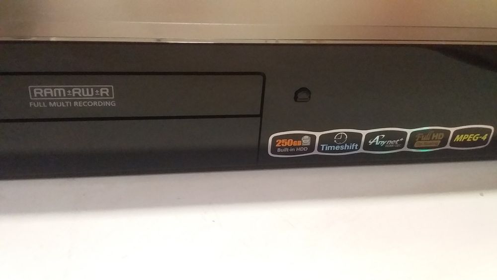 Двд рекордер с жёстким диском на 250.Gb.