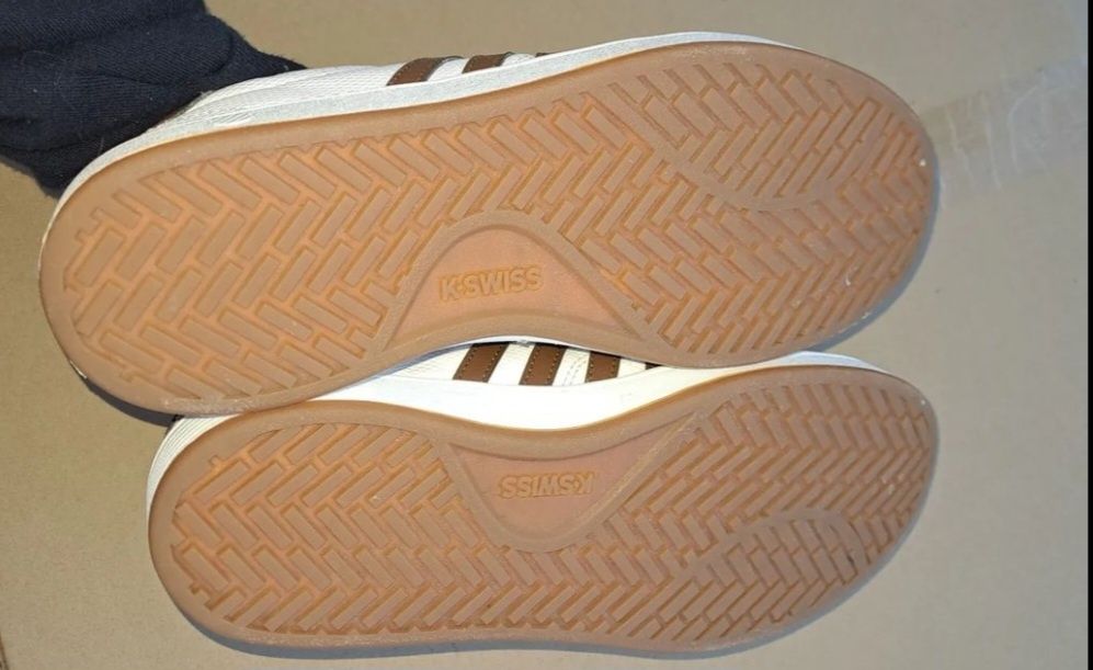 кросівки білі чоловічі