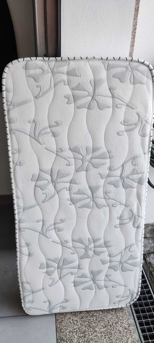 Cama de viagem + colchão