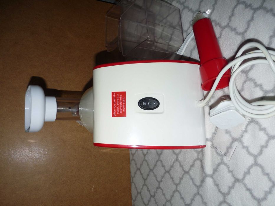 sokownik i do tarcia warzyw Team VitaMeister Slow Juicer stan idealny