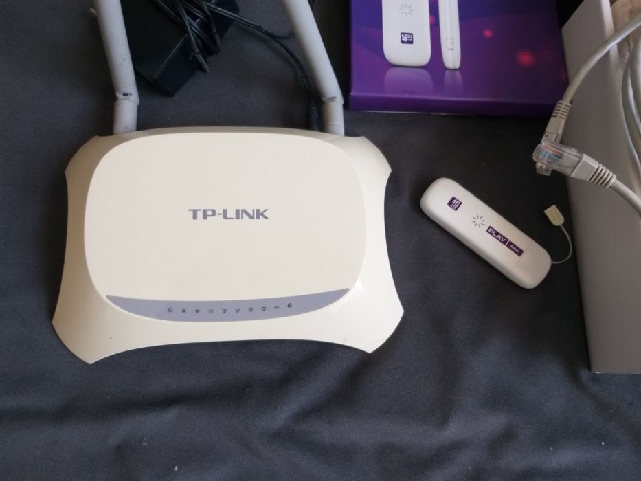 Router Tp-link mr3420 + modem ZTE 823
