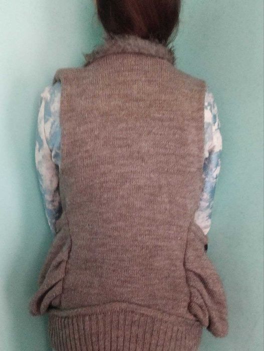 Жилет жіночий трикотаж, жилетка с меховой опушкой р S-М