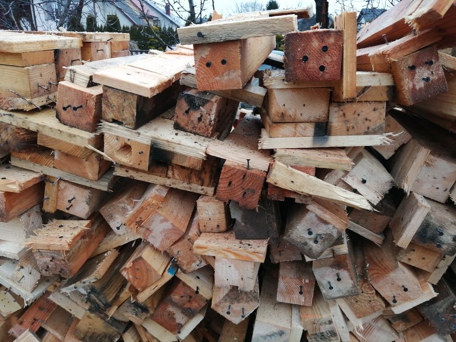 Drewno drzewo opałowe opał grube kantówki deski