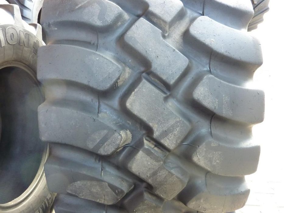 Opona używana  650/65R25 650/65-25 25/65R25 GOODYEAR 3000zł W2386
