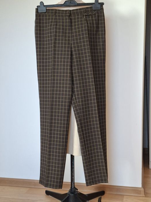 Spodnie damskie rozm. 42/44
