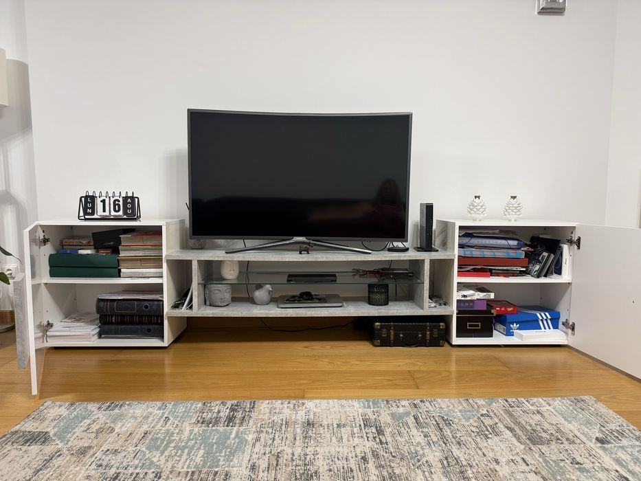 Movel TV branco brilhante e cinzento 2,58 largurax 62 altura x 35 profundidade