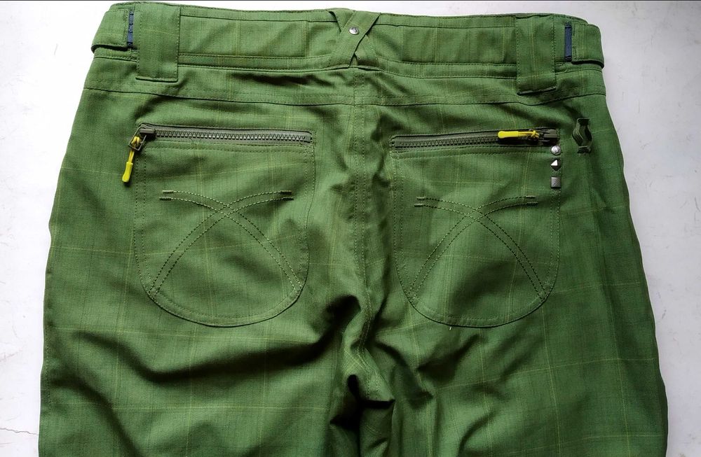 Сноуборд, лижні штани SCOTT L 46/107см