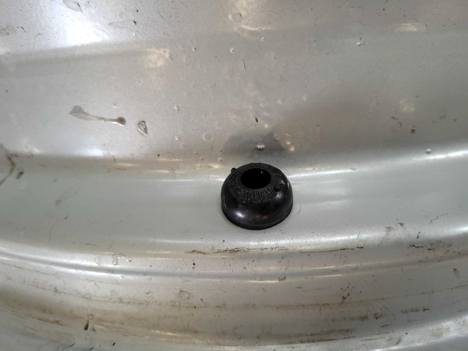 Felgi stalowe suzuki r 16 oryginał