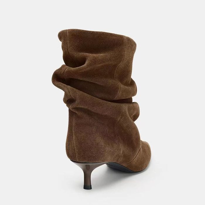 Ботильйони коричневого кольору