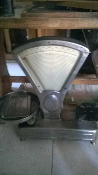 Balança de mercearia antiga64185631572098120