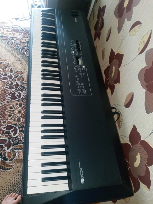 Студійний інструмент Yamaha KX 8 , MIDI - клавіатура , 88 клавіш