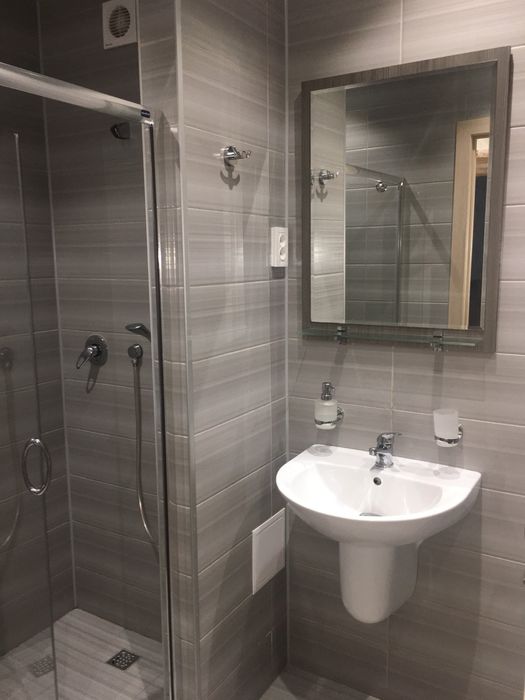 Почасово400грн/3часа,посуточно 2-х комнатная квартира на 96квартале