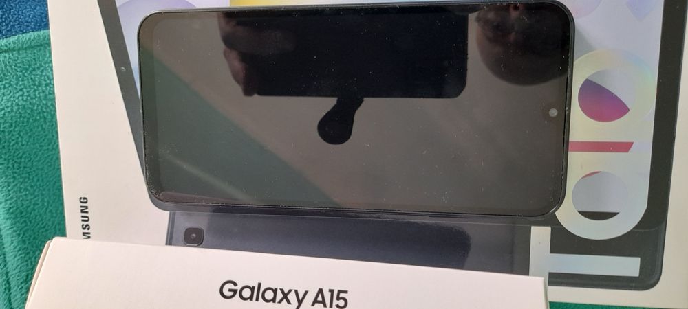 Телефон   самсунг 8-256.новий!