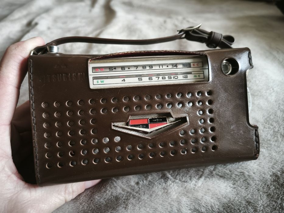 Radio Mitsubishi 8X-584A Japan