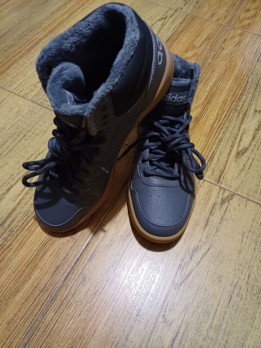 Хайтопи,  взуття Adidas
