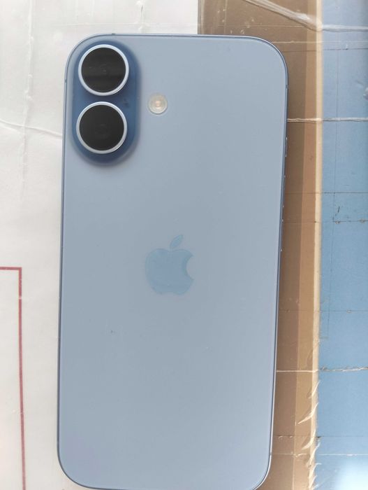 iPhone 17 - 256GB (bateria a 100%)