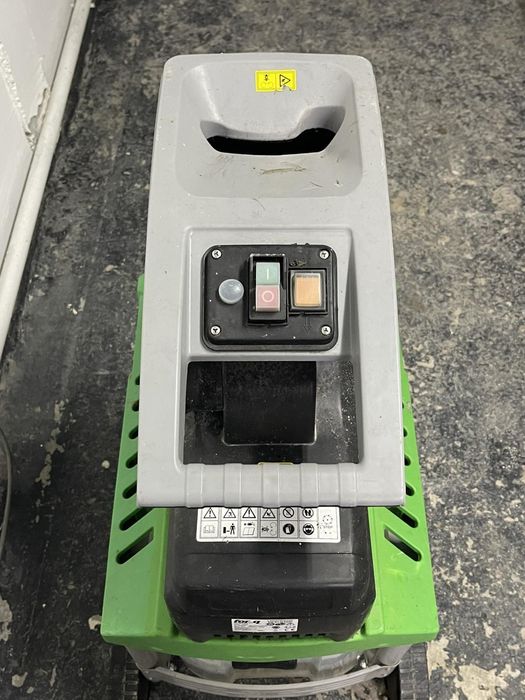 Подрібнювач садовий 2500 W