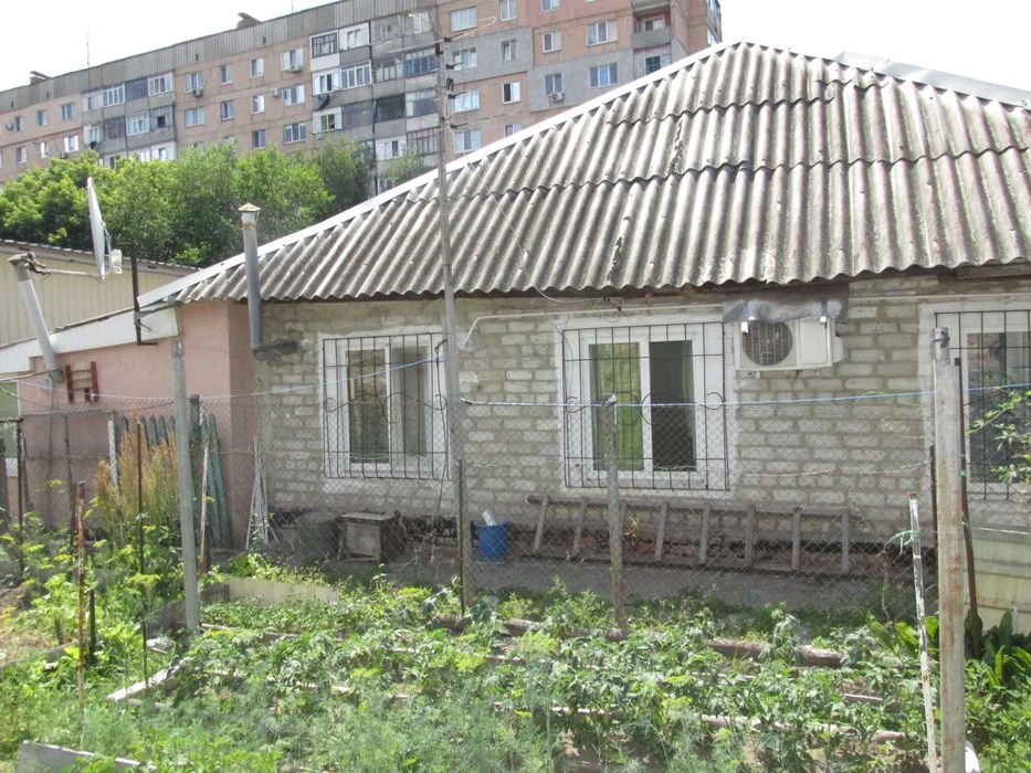Продається 1/3 част. будинку с окремим двором по вул. Григорія Сокальського  (р-н Центрального ринку) з діючим МАФом