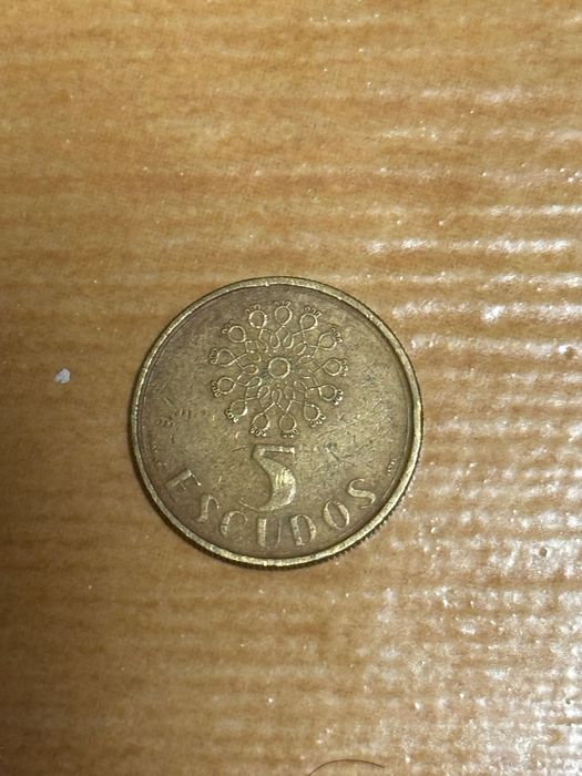 Moeda de 5$00 de 1990