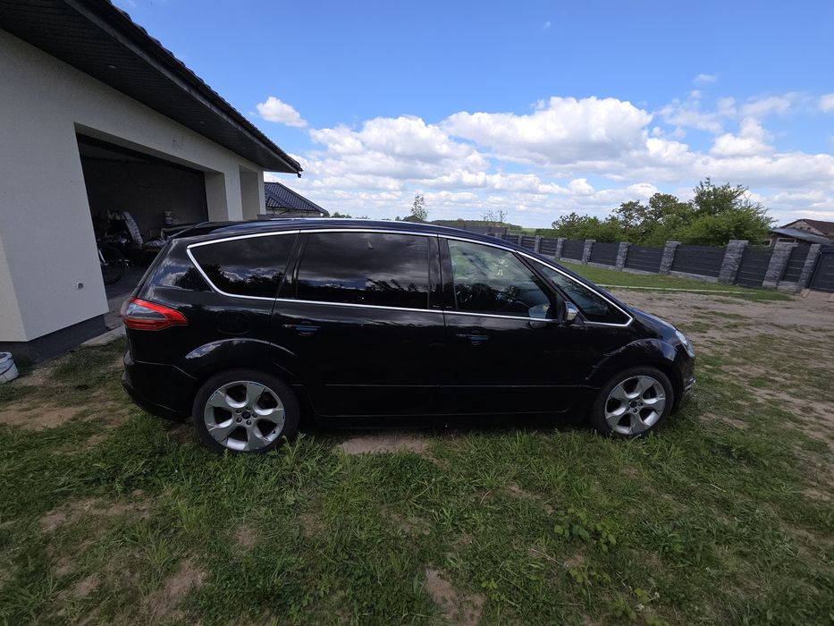 Ford S-Max Titanium
