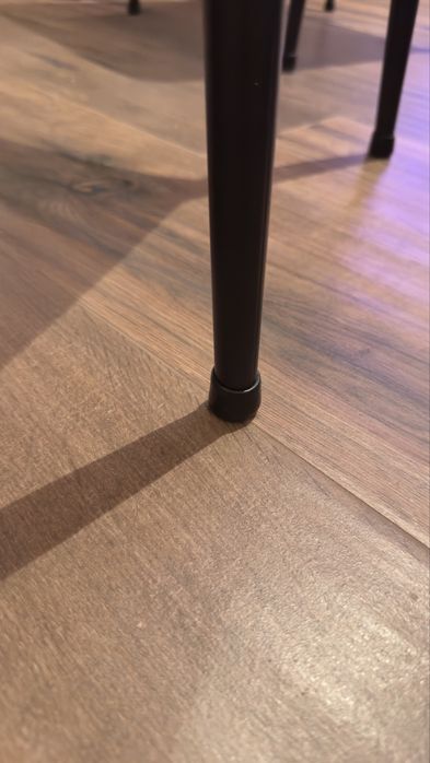 Conjunto de Mesa + 4 Cadeiras – Excelente Estado